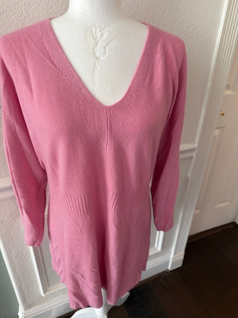 Soft Style Pink V-Neck Knit Tunic Sweater